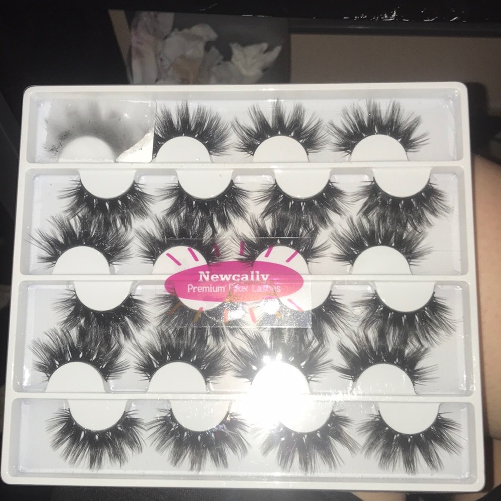 12 set of eyelashes